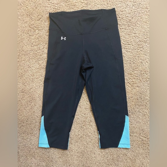Under Armour  Women’s Fly-By-Run Compression Capris. Size M - Picture 3 of 3